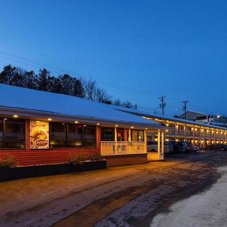 Econo Lodge Miramichi Exteriör bild