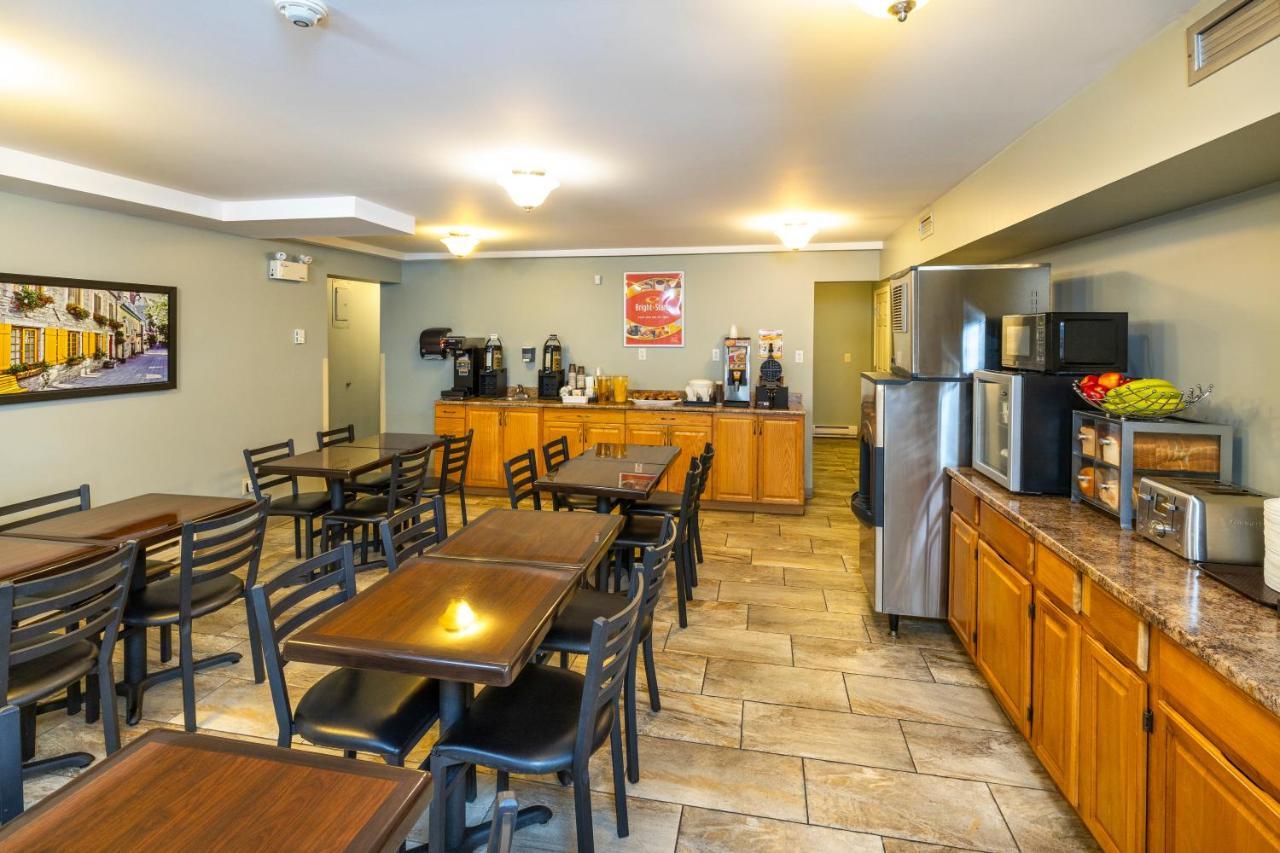 Econo Lodge Miramichi Exteriör bild