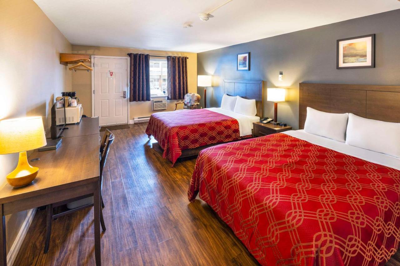 Econo Lodge Miramichi Exteriör bild