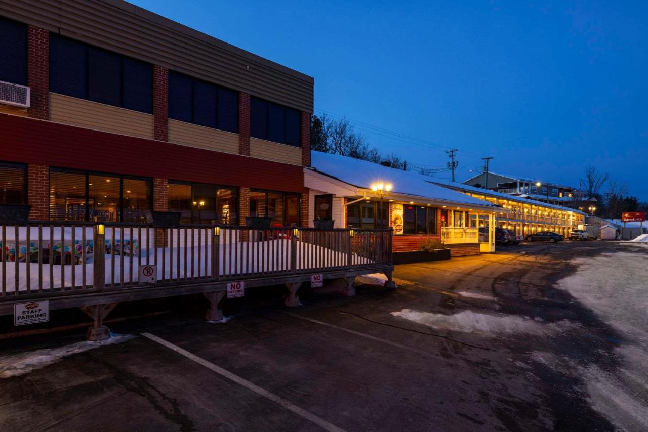 Econo Lodge Miramichi Exteriör bild