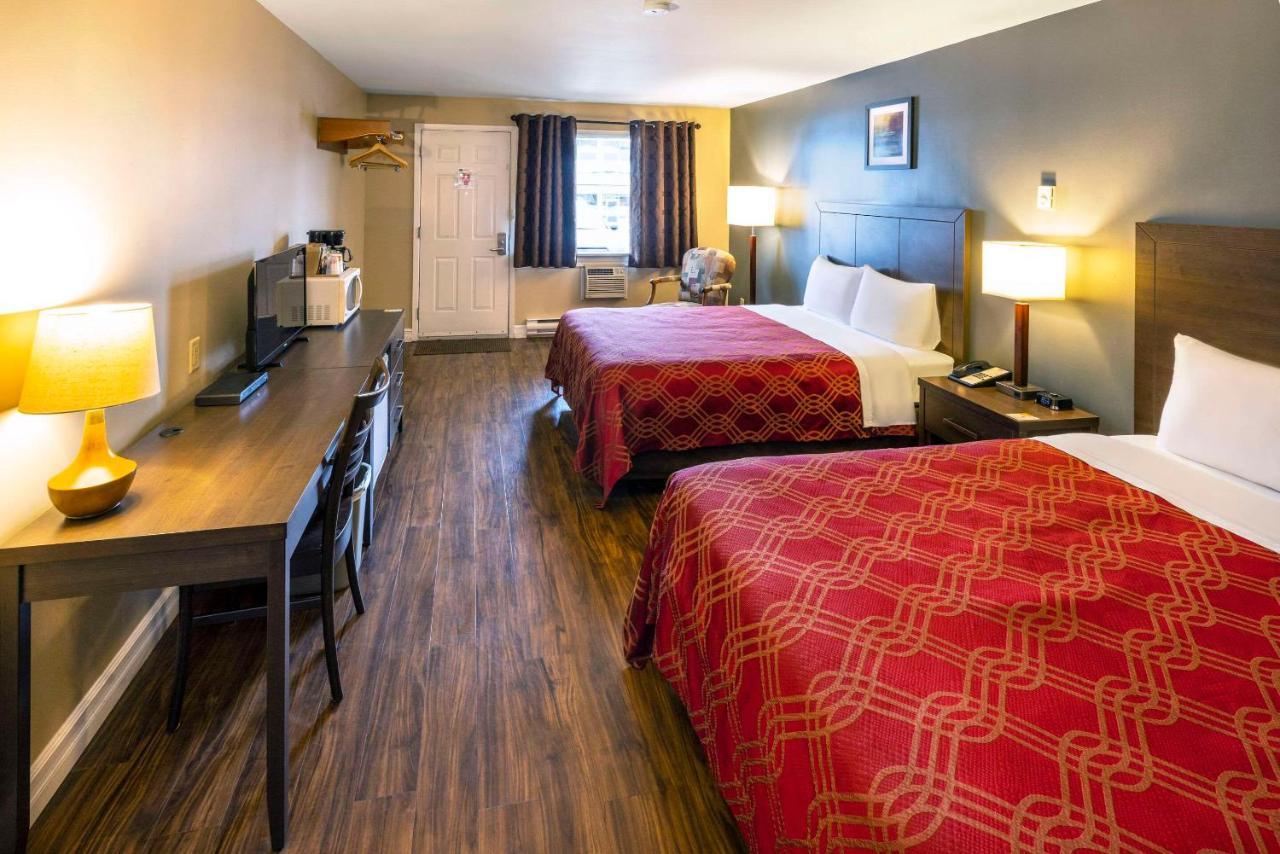 Econo Lodge Miramichi Exteriör bild
