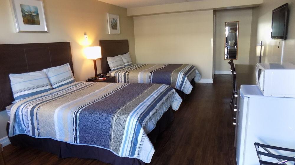 Econo Lodge Miramichi Exteriör bild