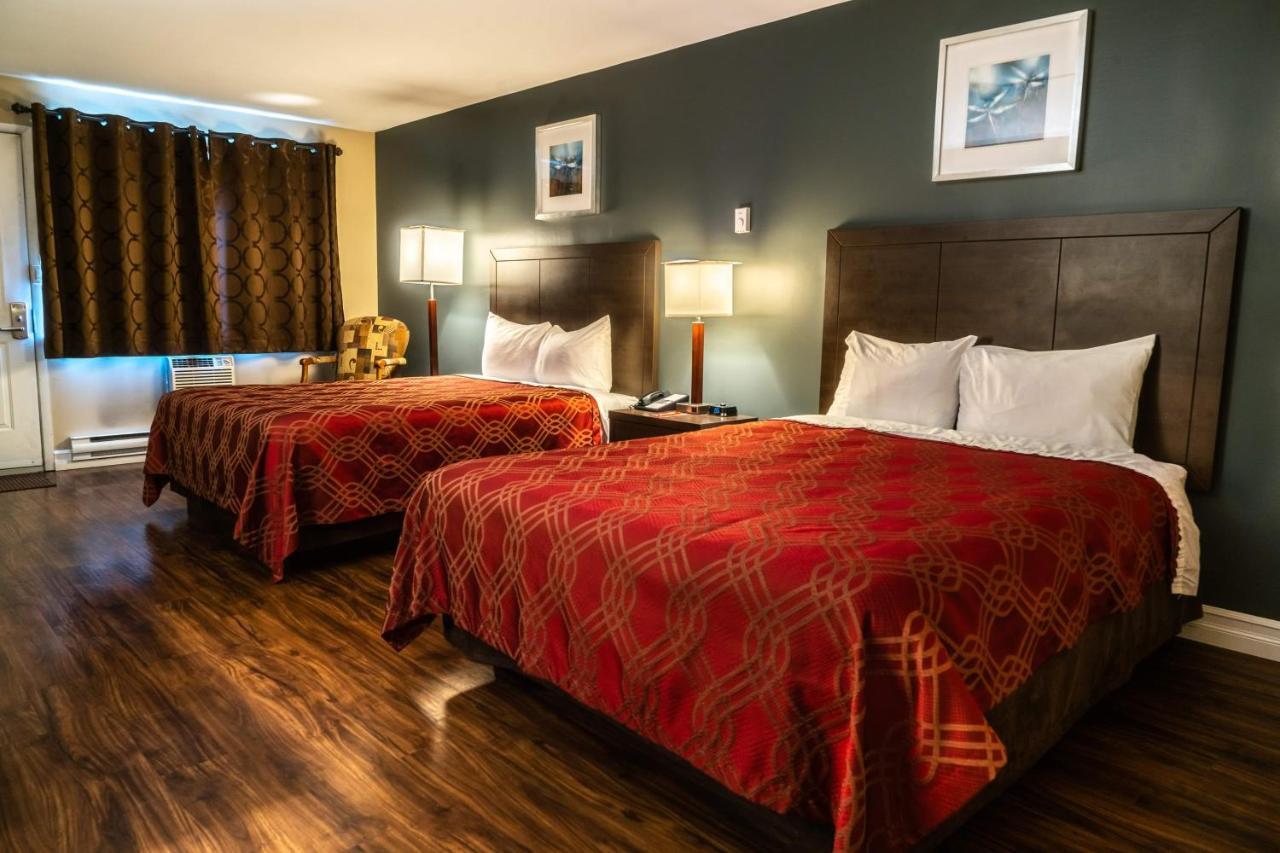 Econo Lodge Miramichi Exteriör bild